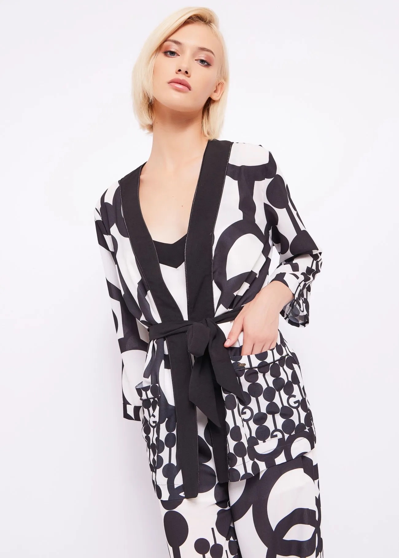 242_411FD45016_411025-01-P01