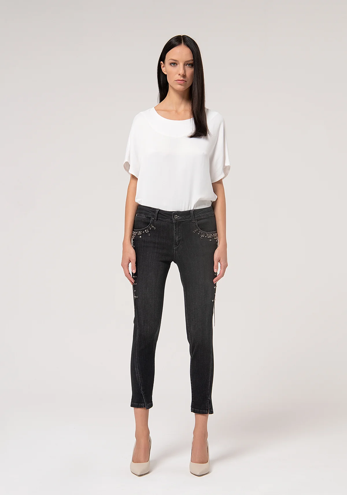 FR24WV9002D44904-H21-1_22b80817-94a0-4211-a403-f54414a8a7b2