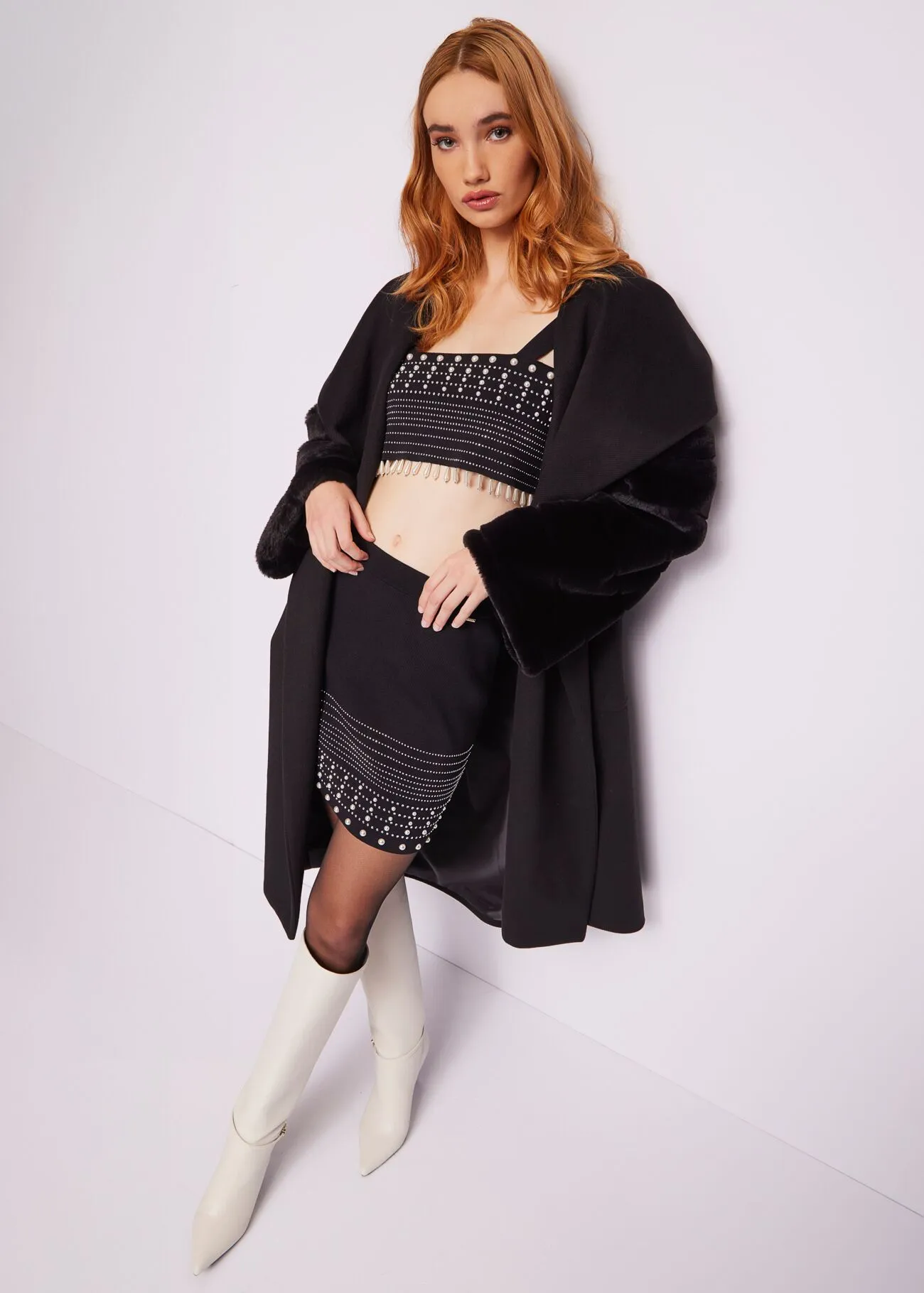 241_421FD73005_2001-P04